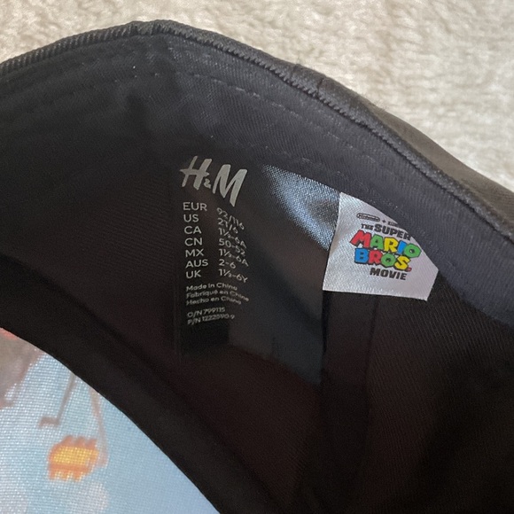 H&M Super Mario Bros Kids Cap - Black and Multicolor - Picture 3 of 3